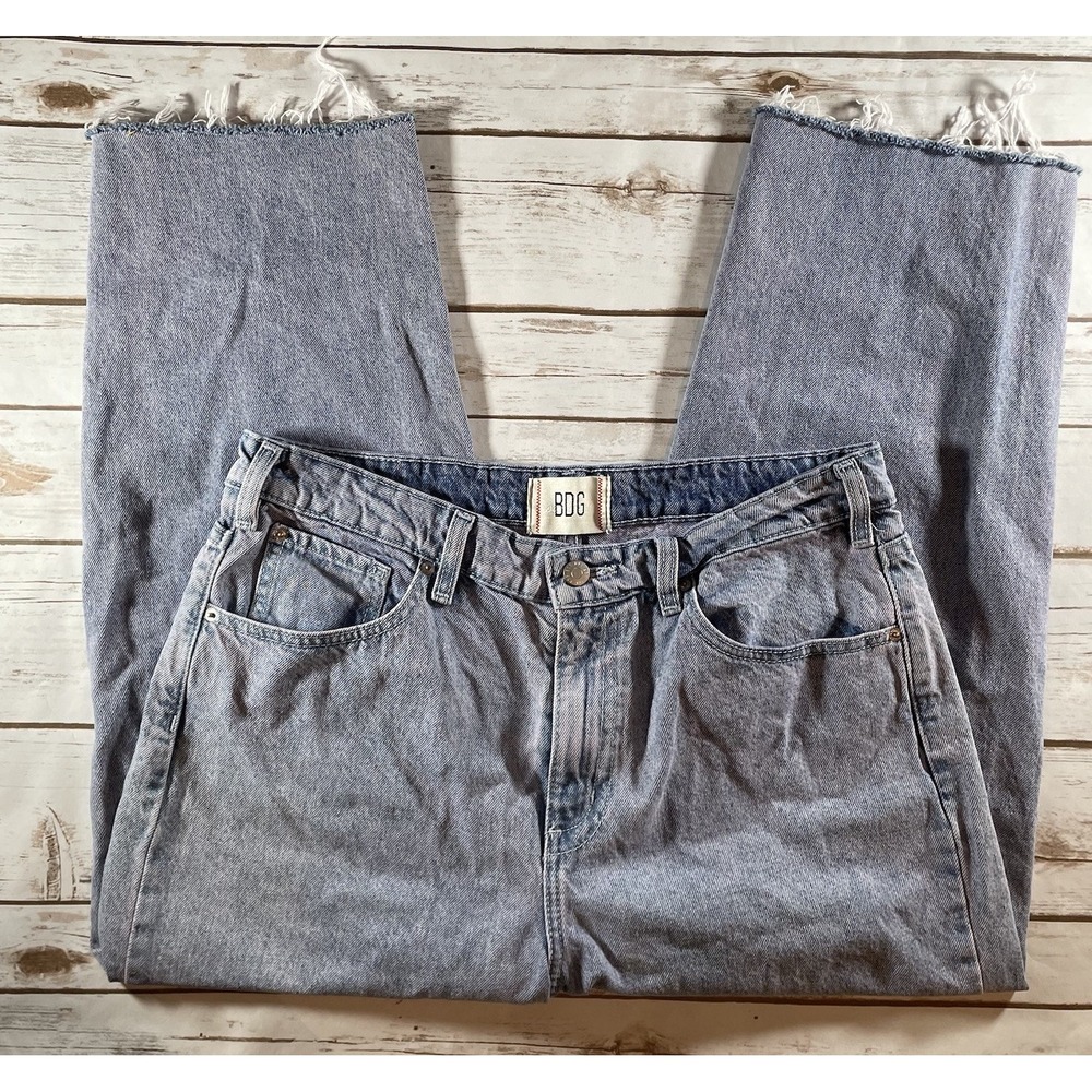 BDG Light Wash Raw Hem Jeans Womens Size 32 High Rise Straight Leg Denim